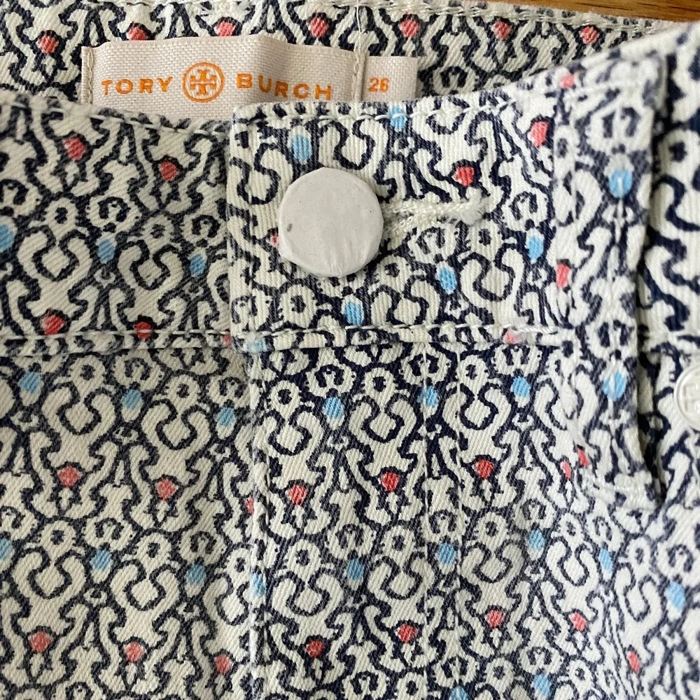 Tory Burch NWOT Patterned Denim Pants (26)